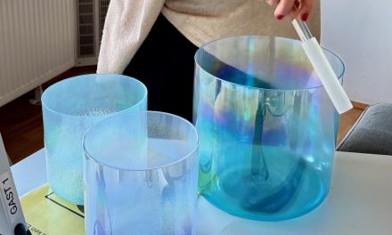 Studiossa Päivi Budarham ja äänimaljat 11.01.2026