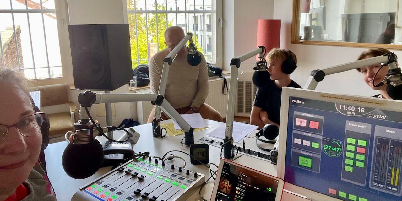 Studiossa Eurooppa-koululaiset 26.04.2026